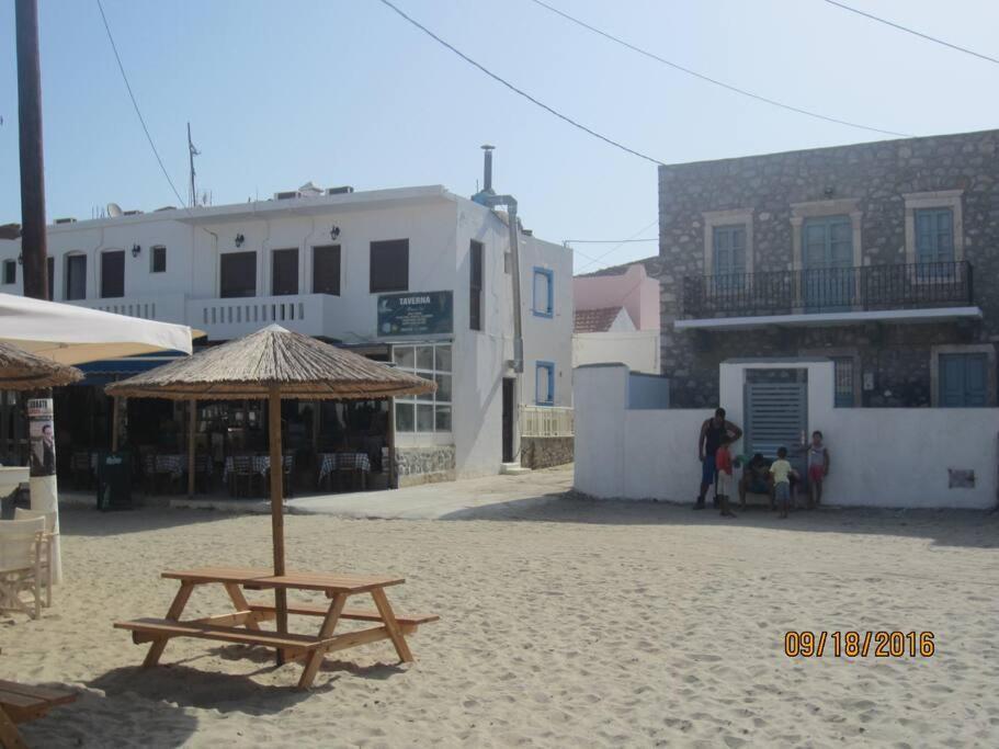 Nesea 2 Villa Pserimos Town Exteriör bild